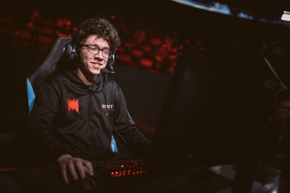 Infinity Esports pasa a siguiente ronda en mundial de League of Legends