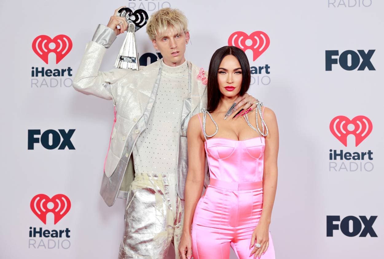 Megan Fox dice que busca novia y así reaccionó su prometido