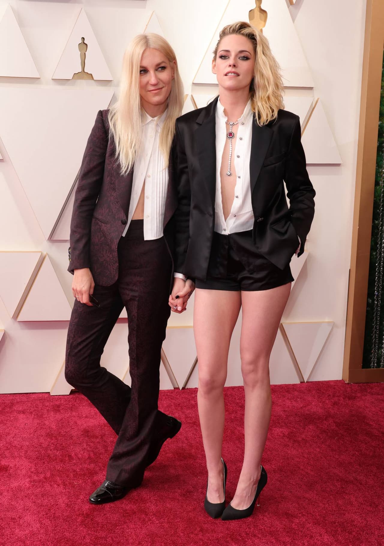 Dylan Meyer y Kristen Stewart en los Premios Oscar.