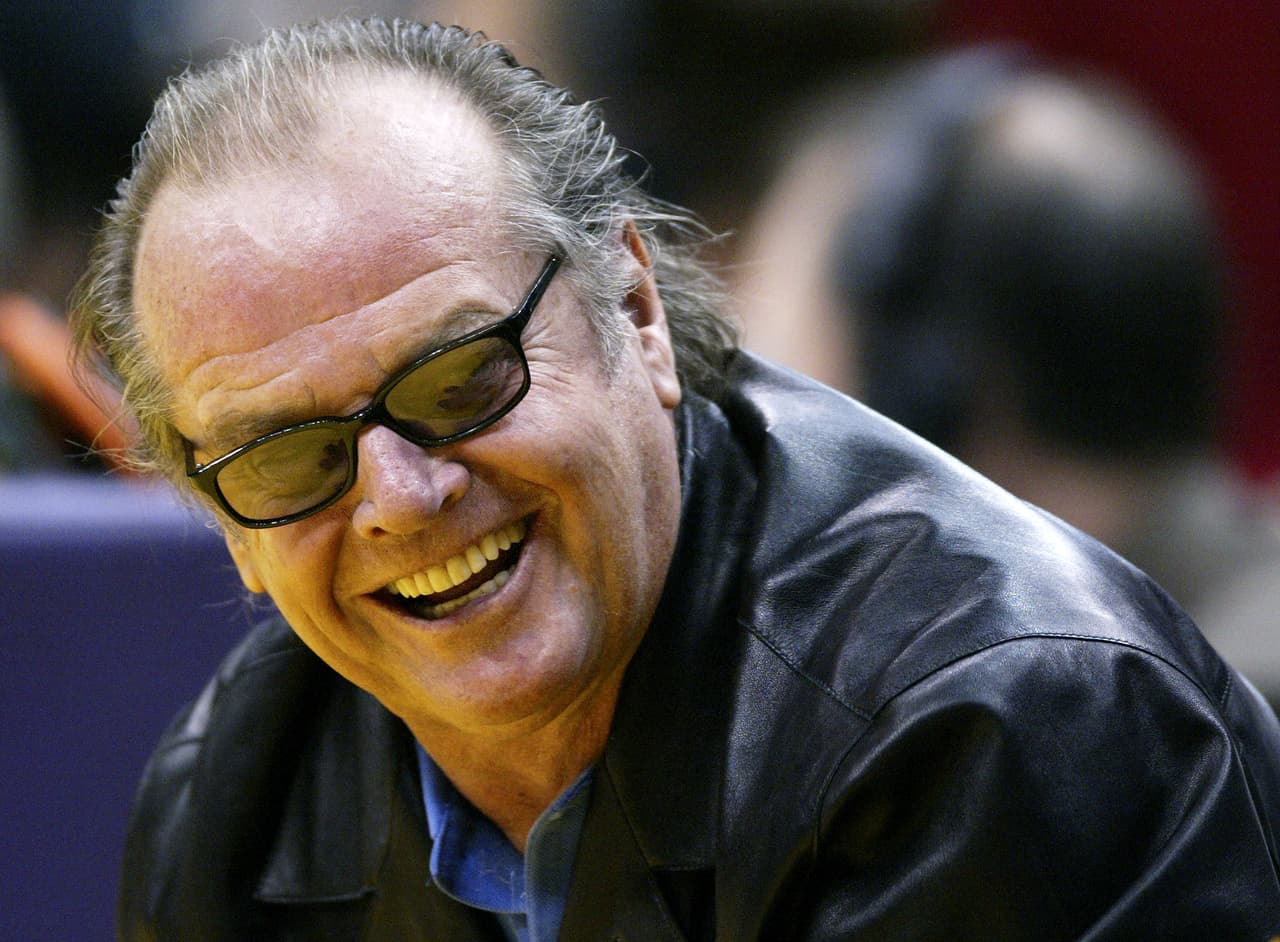 Jack Nicholson nació en nueva Jersey el 22 de abril de 1937. Lo hemos visto darlo todo en papeles memorables. Especialmente algunos bastante locos que recordamos a continuación.