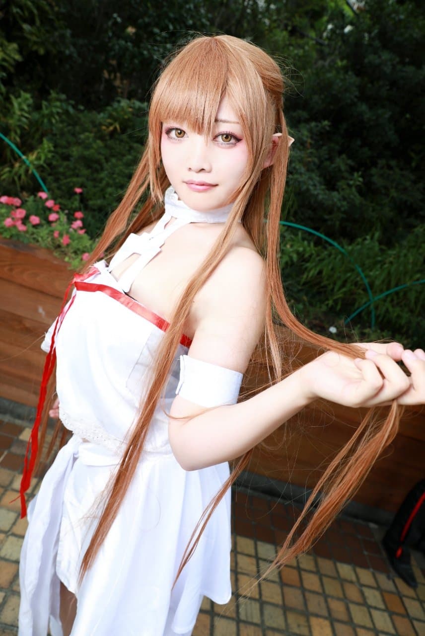 Airi sabe proyectar la lindura y personalidad de Asuna muy bien.