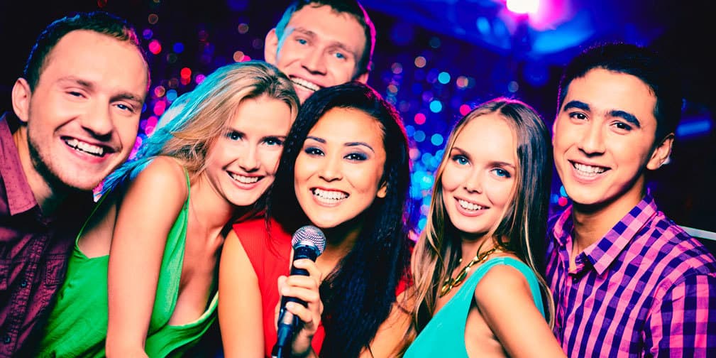 Las 10 canciones más ridículas que todos nos sabemos