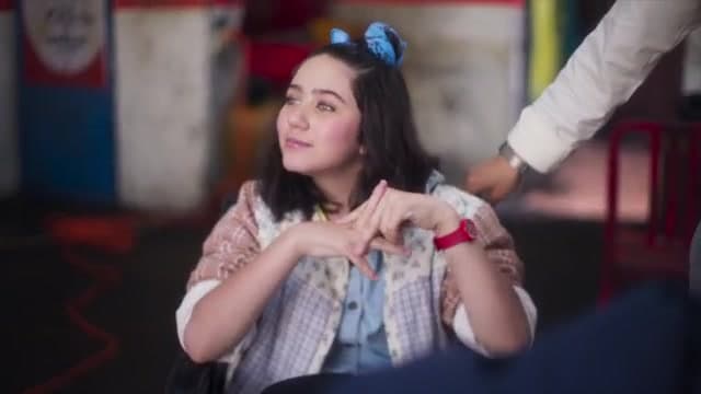 Lola demuestra ser mejor mecánica que Kevin