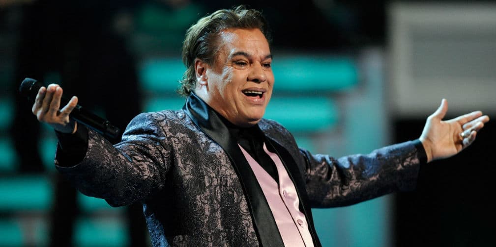 3. Juan Gabriel: El Divo de Juárez tiene demandas por acoso sexual y otras por despido injustificado de empleados.