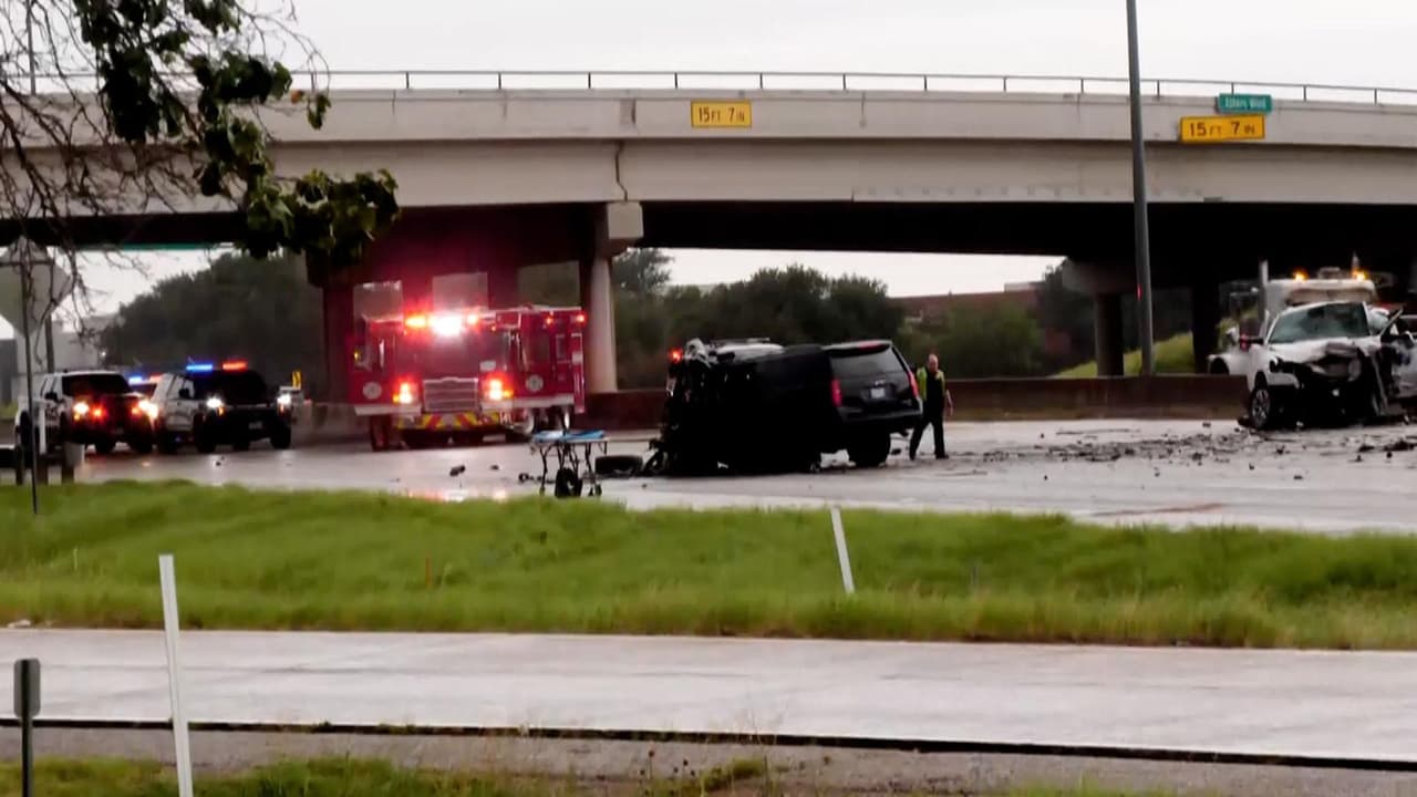 Dos muertos tras choque por conductor en sentido contrario cerca del Aeropuerto de Dallas-Fort Worth