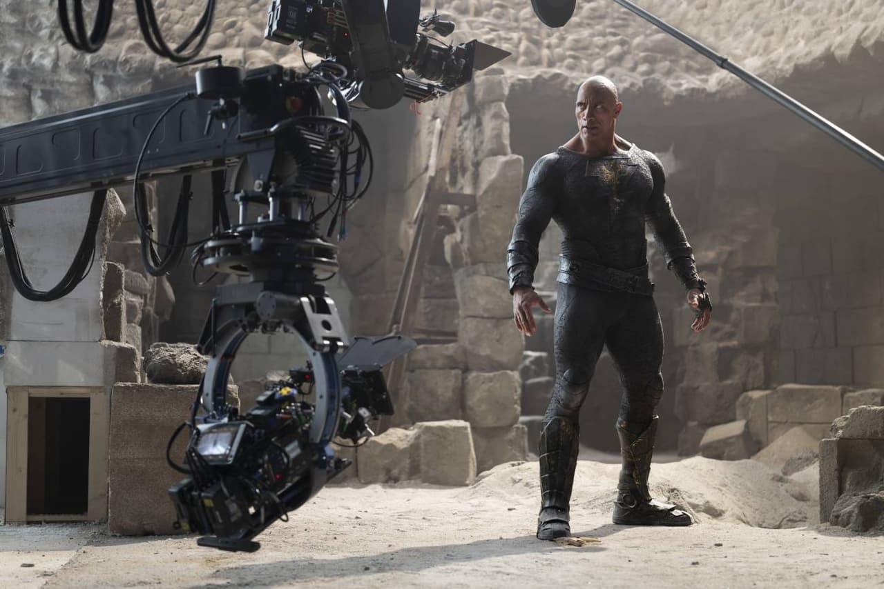 Detrás de cámaras de Dwayne Johnson en 'Black Adam'.