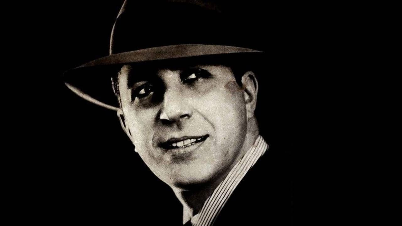 Carlos Gardel, el rostro más mítico del tango, falleció en un accidente aéreo en Colombia en 1935.