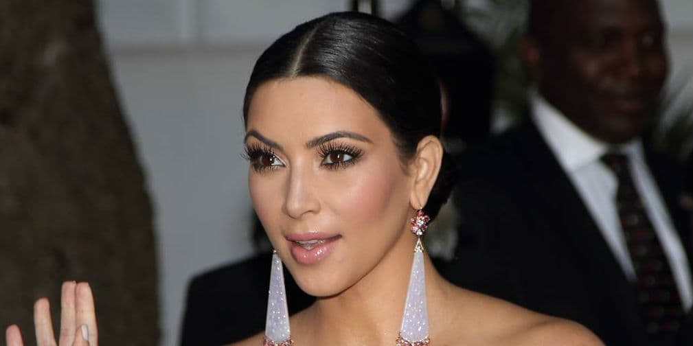 1. Kim Kardashian: Su enemistad es evidente, pero son amigas por sus respectivos maridos, Kanye West y Jay Z.