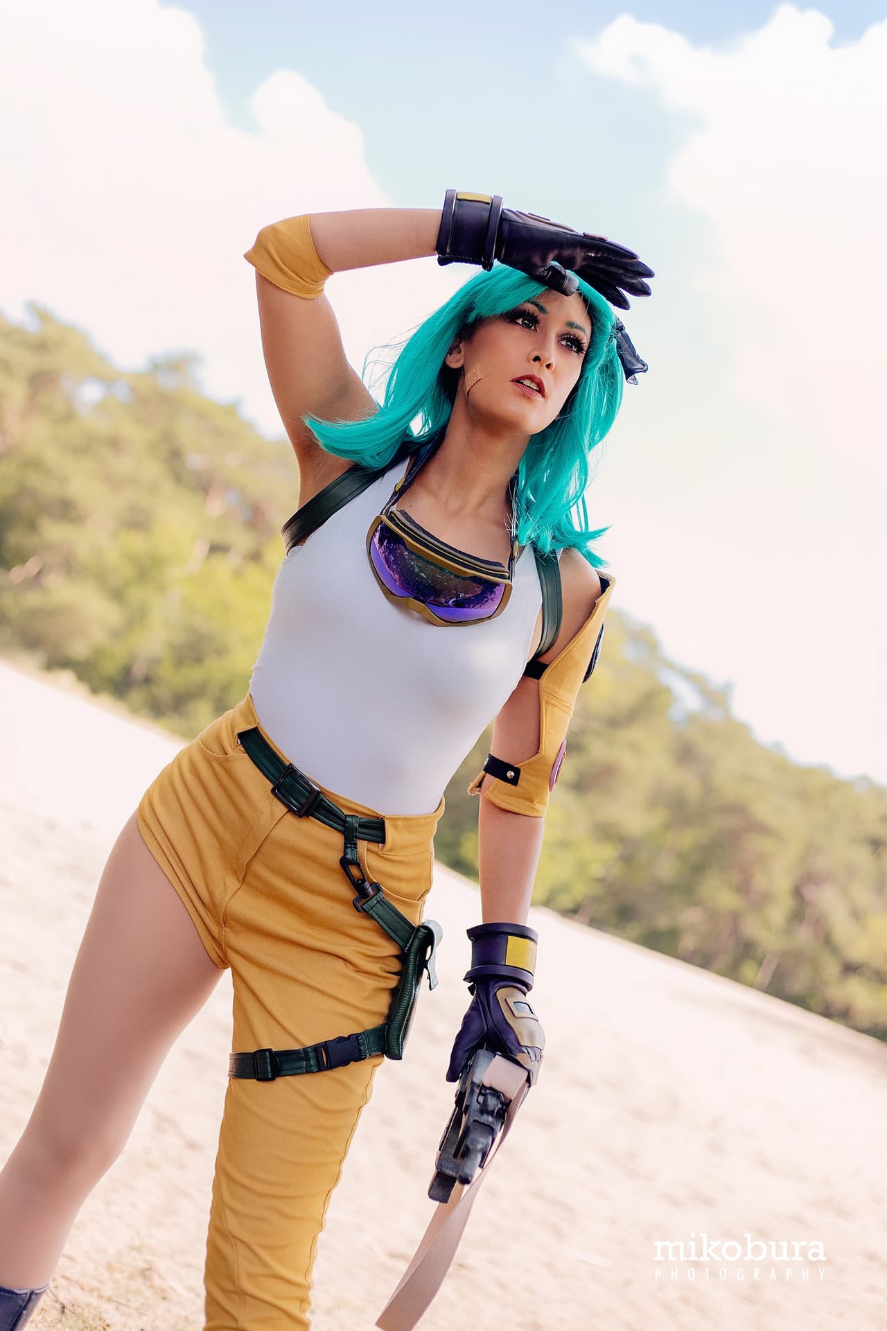 Desde los Países Bajos, Mirai compartió uno de los outfits que usa Bulma al andar en moto.