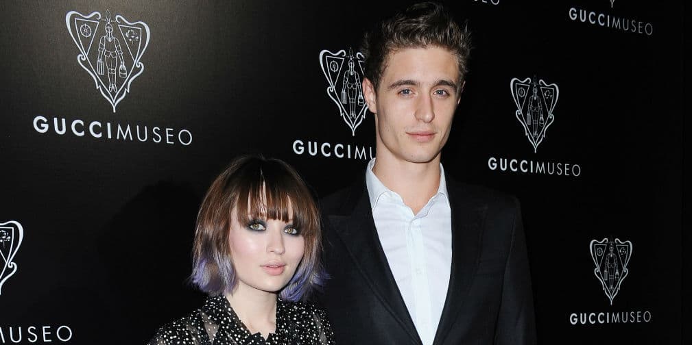 6. Emily Browning Y Max Irons: La estrella de Sucker Punch quedó prendida del actor. ¿Seguirán juntos?