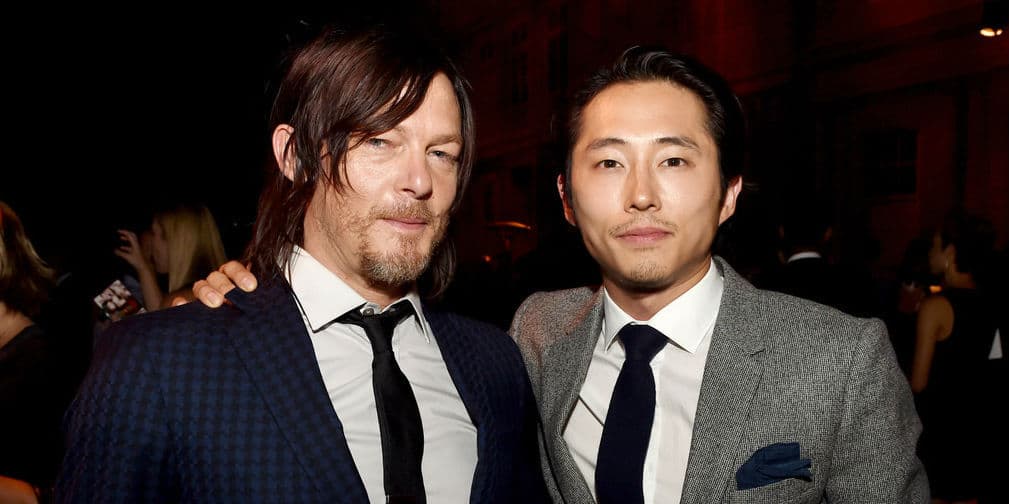Actores de The Walking Dead ayudan a víctimas de accidente