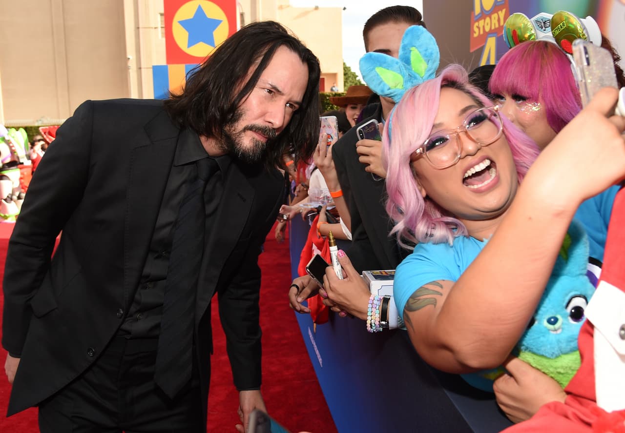 Esta semana fue la premiere mundial de Toy Story 4 y Keanu Reeves, quien forma parte del elenco de voces, estuvo presente.