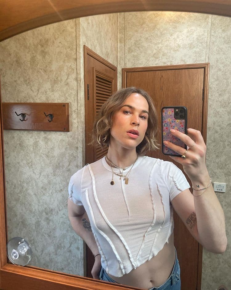 Tommy Dorfman de '13 reasons why' se presenta como mujer trans