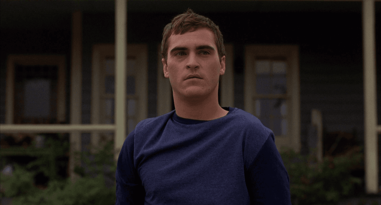 En 2002 lo vimos en 'Señales' como hermano de Mel Gibson.