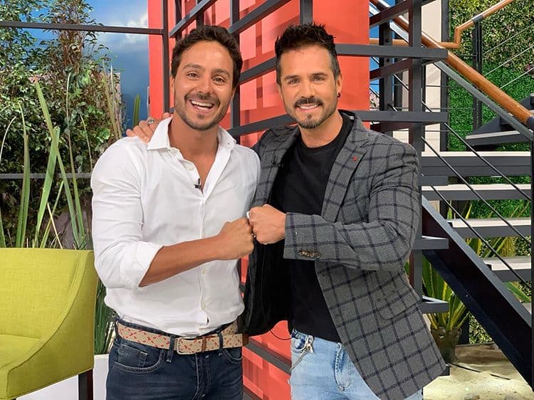 Para aquellos que no lo sepan, José Ron es hermano de Julio, incluso lo visitó en el foro durante las primeras semanas de Guerreros 2020.