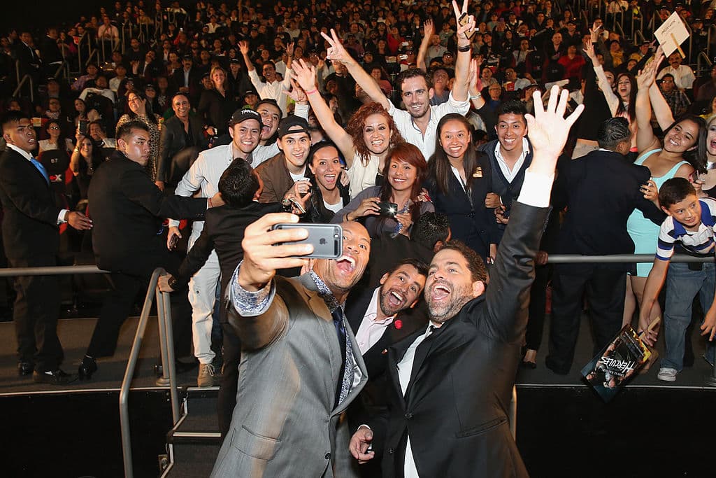 2014 - El 18 de agosto, el director Brett y Johnson vinieron al estreno latinoamericano de Paramount Pictures "HERCULES".
