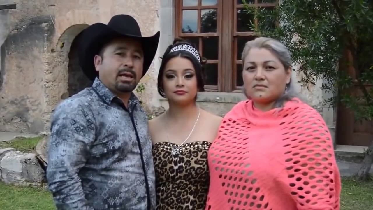 Los realizadores del video con el que Rubí Ibarra y sus padres invitaban a la fiesta de XV años filtraron por accidente el material. Lo cual llevó a que todo el país lo viera y estuviera al pendiente del festejo, al que acudieron miles.