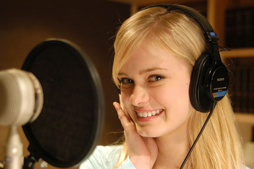 La música es su otra pasión. En la escuela Sara tocaba la flauta en su banda. En 2005 sacó varios sencillos, como "Electrified", "Kiss me like you meant it" y "I miss you". Su álbum debut se llama "The Ups and Downs".