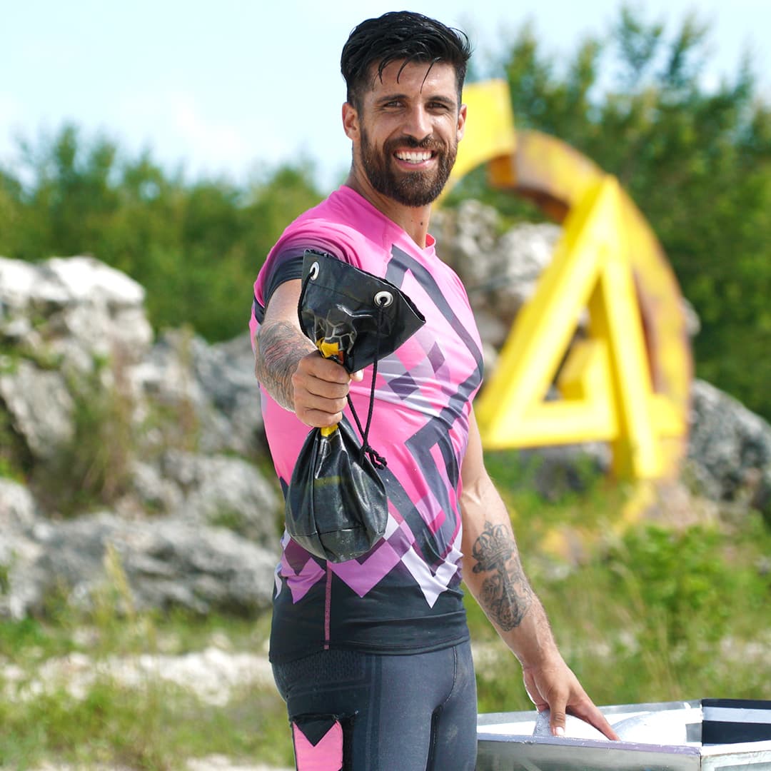 Si su rostro te parece conocido, es porque Silvero participó en la segunda temporada de Reto 4 Elementos, donde llegó a la final, pero Adrián Di Monte fue el ganador.