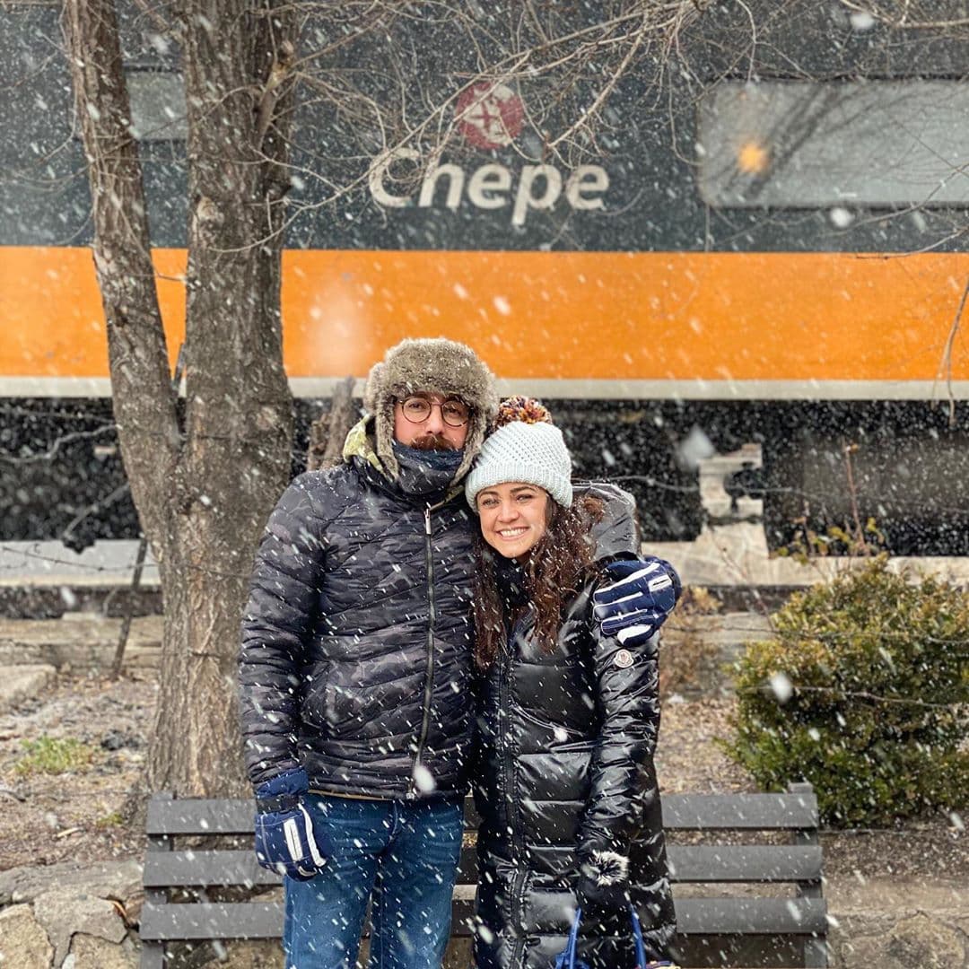 ¿Y qué tal está Jessica en el tema del amor? La actriz mantiene una relación con Adrián Pous, con quien cumplió 4 años juntos el pasado 8 de agosto.