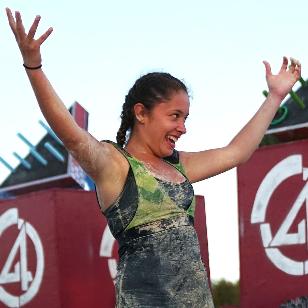 A lo largo de la competencia, ella se ganó el apodo de "Fernynator" por su manera de sobrevivir a los retos de eliminación.