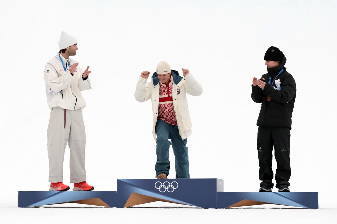 Noruego Birk Ruud destrona a Alex Hall como campeón olímpico en slopestyle