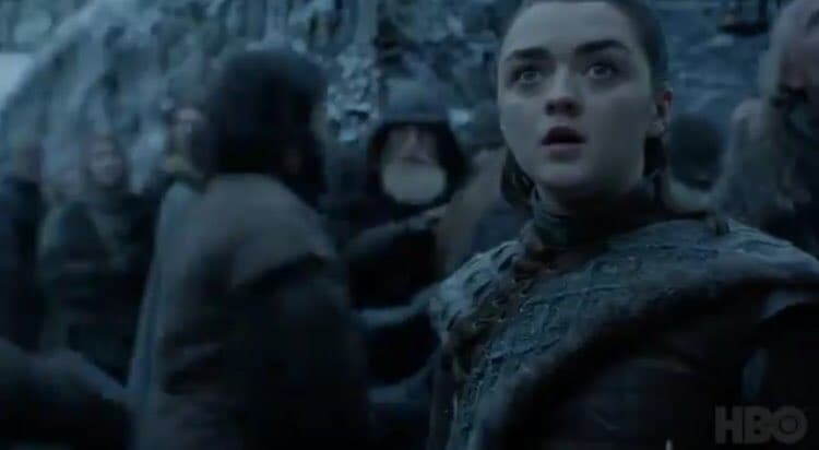 Arya por primera vez parece ver un dragón en tanto esplendor. Parece que esta joven integrante de los Stark finalmente vio uno de ellos.
