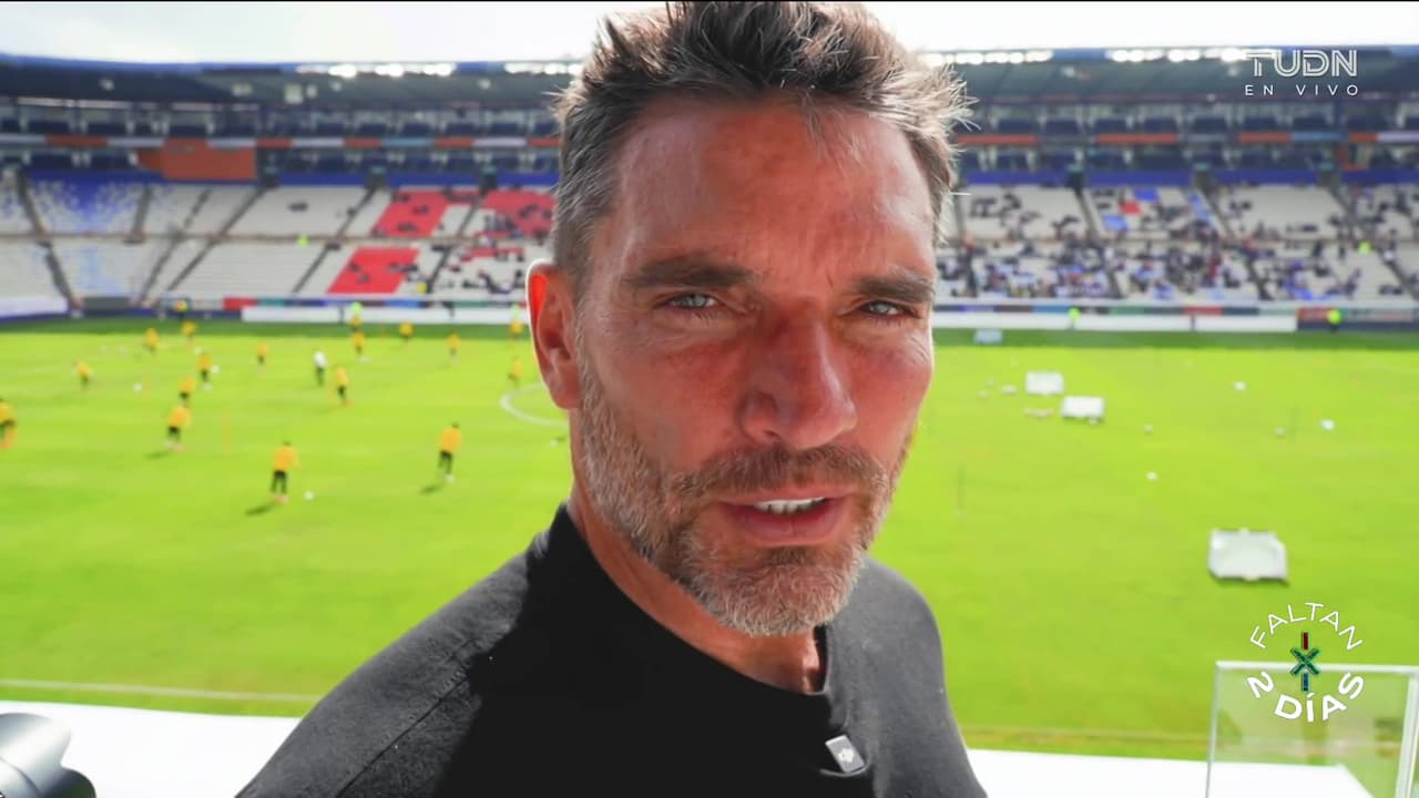 ¡Julián Gil espía a la Selección de Sudáfrica!