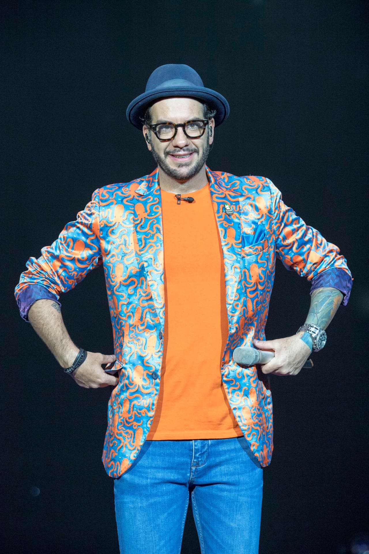 El único que salió sin botarga fue Faisy, ¡nos la debes!