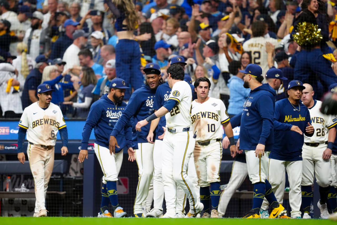 En un juegazo, Aranda luce pero Brewers se llevan el primero de la SM 
