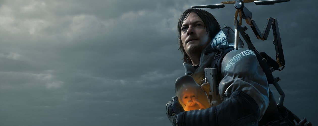 Podríamos jurar que no fuimos los primeros en notar el amplio parecido entre Tomlinson y Norman Reedus, protagonista de la serie The Walking Dead y el videojuego Death Stranding.