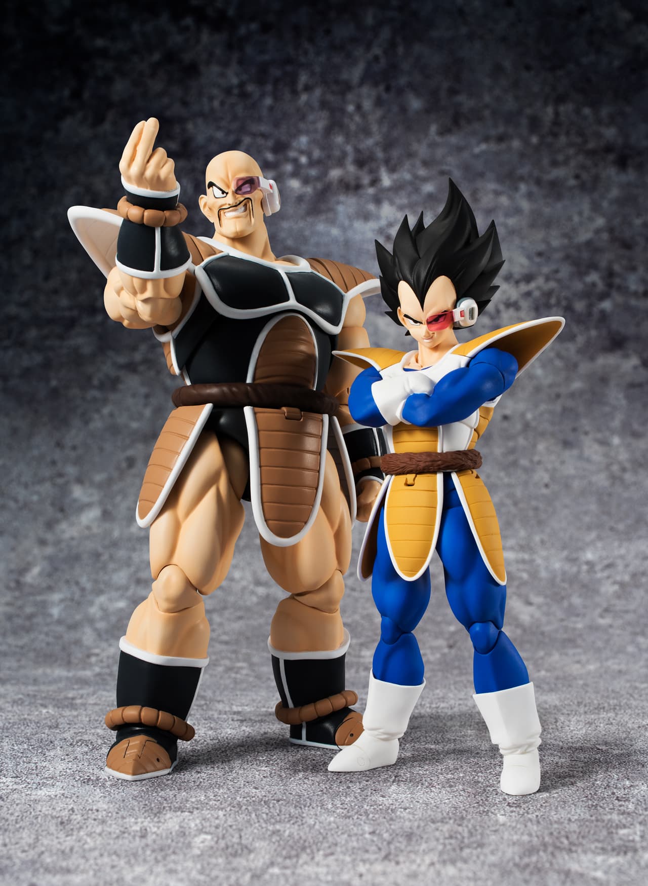 Nappa y Vegeta no -dan- tregua a sus enemigos