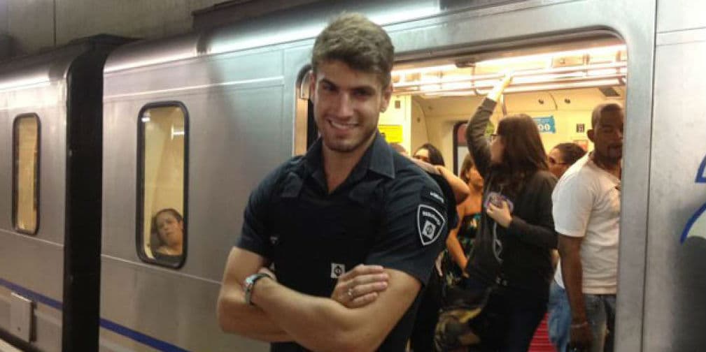 Conoce al policía más sexy del mundo