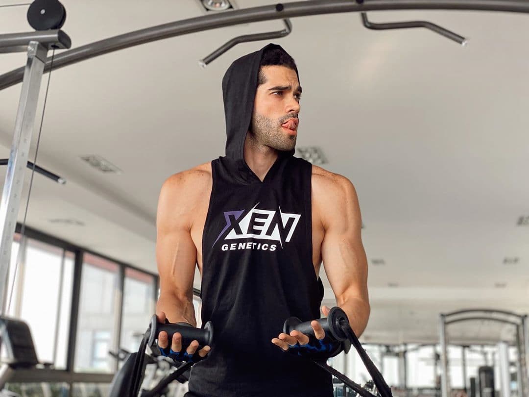 Las imágenes que no pueden faltar en su cuenta de Instagram son aquellas en las que aparece en el gimnasio, motivando a sus seguidores a llevar una vida más saludable.
