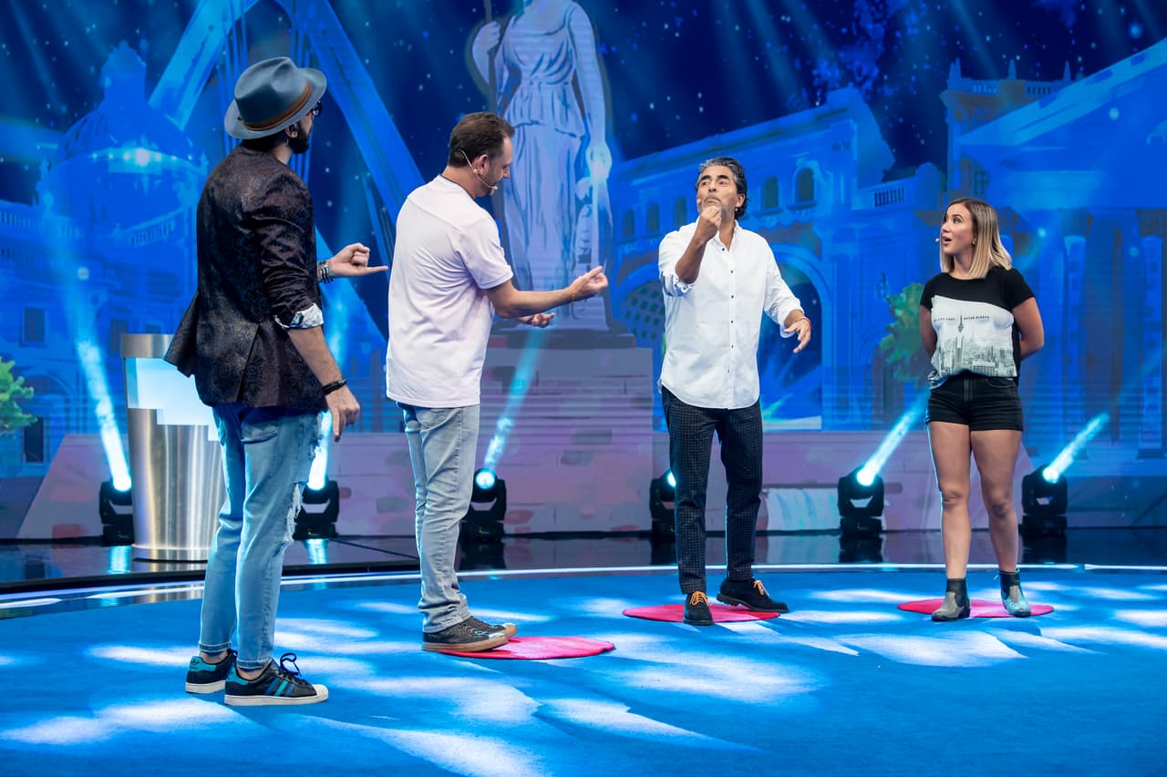 En Al Pie de la Letra, Raúl Araiza mostró su habilidad para contar una historia que comenzó con la letra P.