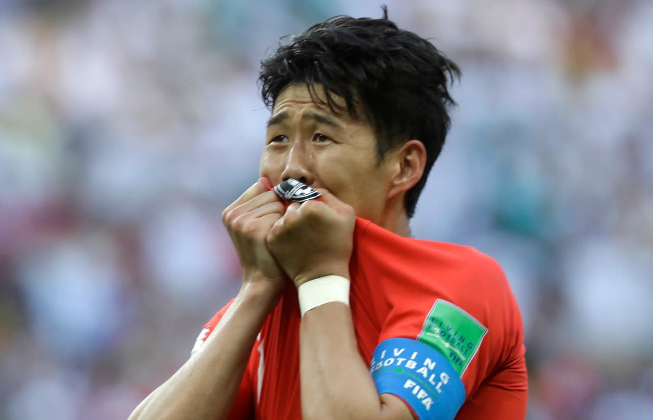 El no calificar a octavos en Rusia 2018 puso en riesgo la carrera europea del coreano Son Heung Min. Posteriormente fue medallista en los Juegos de Asia.