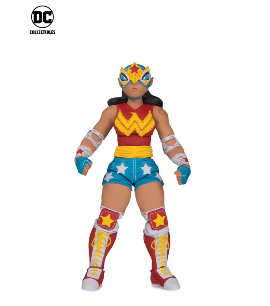 Los diseños de personajes recrean a héroes y villanos como luchadores. Como ejemplo esta Wonder Woman enmascarada.