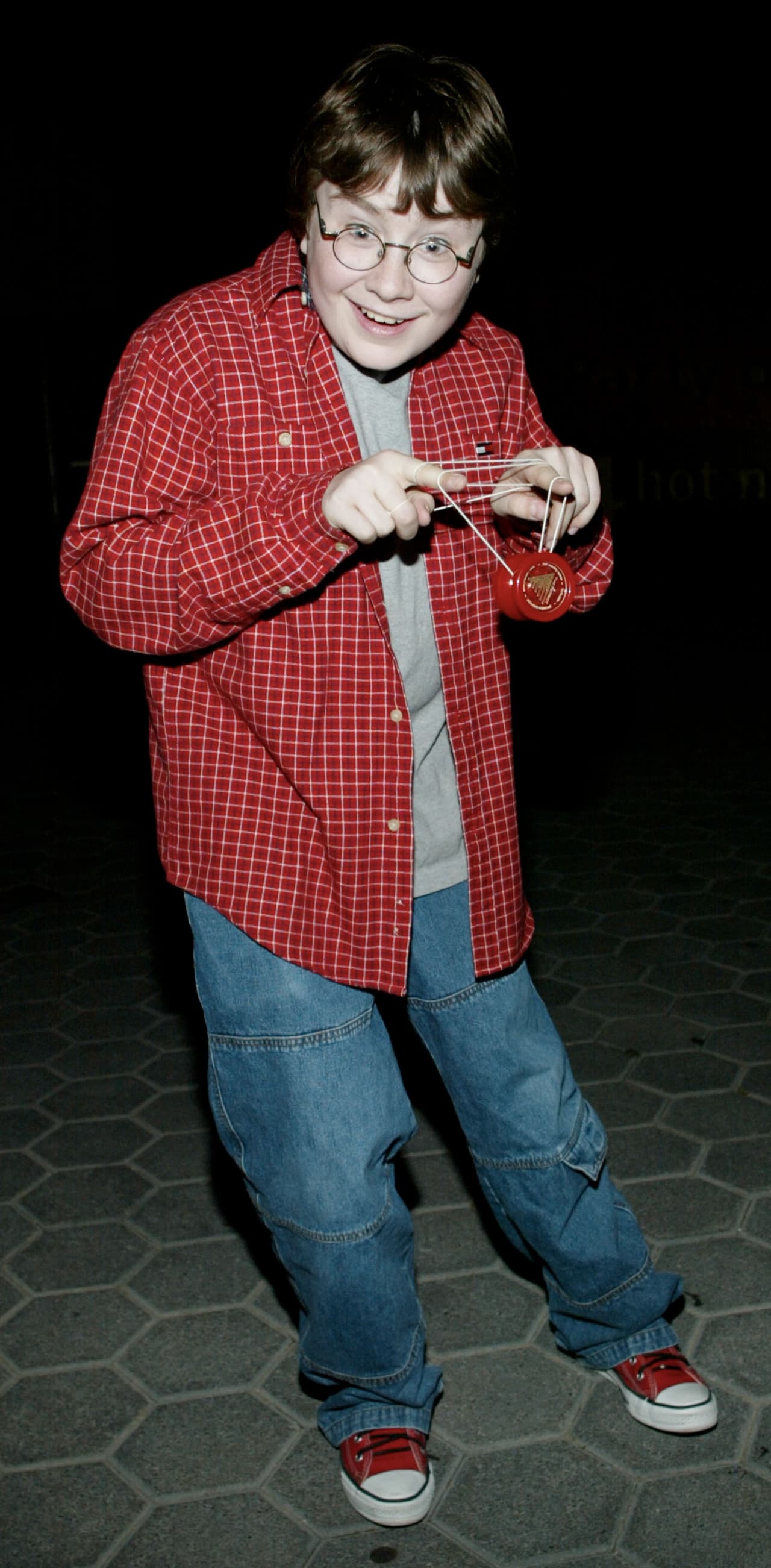 Kyle comenzó a actuar en 1996 en la serie ‘El mundo secreto de Alex Mack’, participando un año después en otras cuatro producciones.