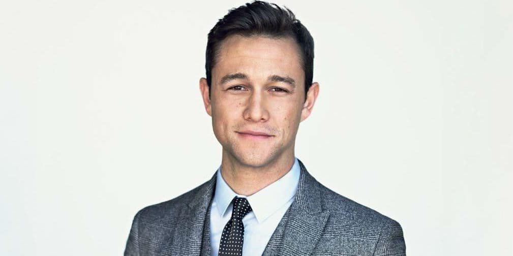 10. Joseph Gordon Levitt: El actor chocó durante una filmación, al final le dieron 31 puntadas en el brazo.