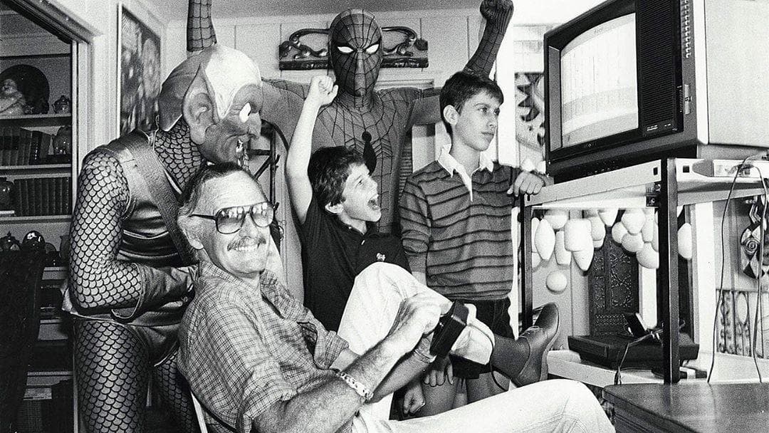 Hace un año Stan Lee, escritor acreditado de la creación de personajes como Spider-Man, falleció dejando un enorme legado.