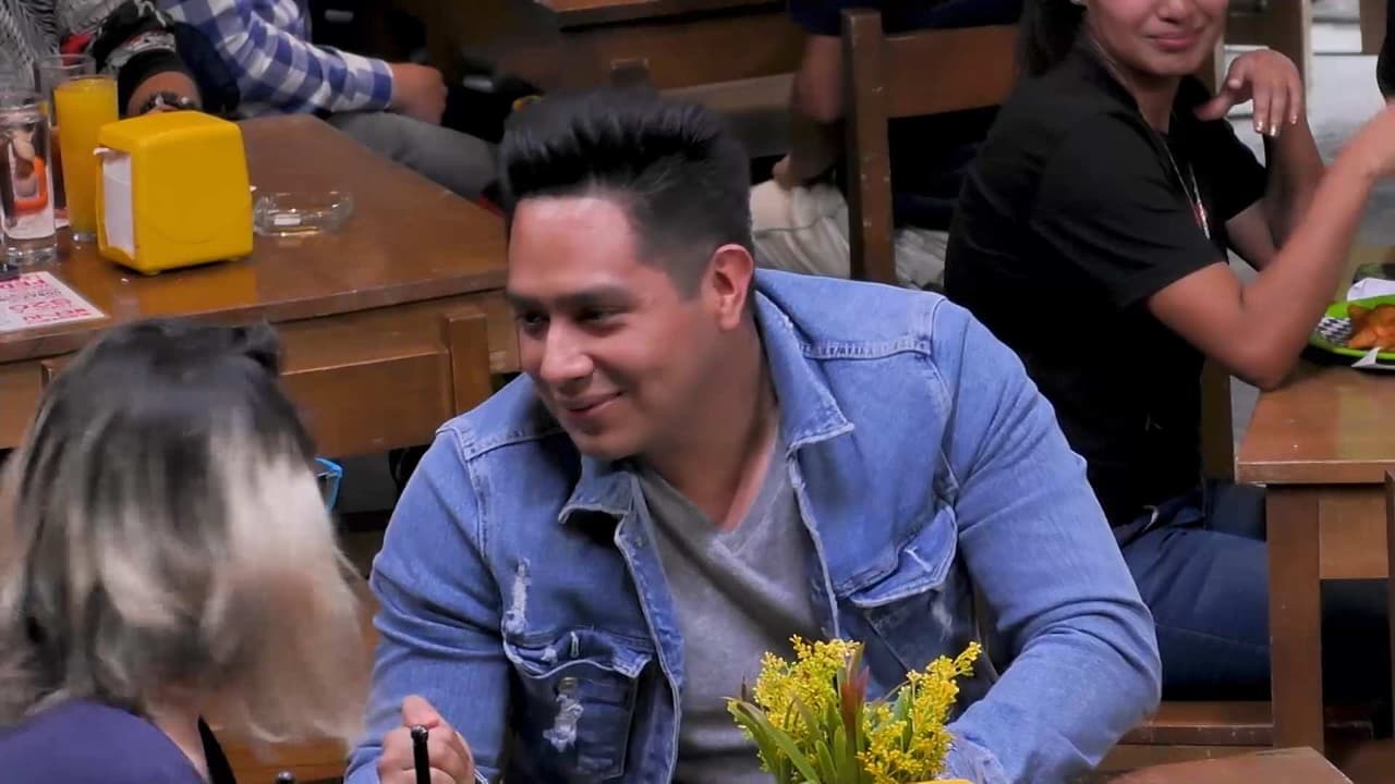 Le dio de comer croquetas a su novio y después lo puso a bailar