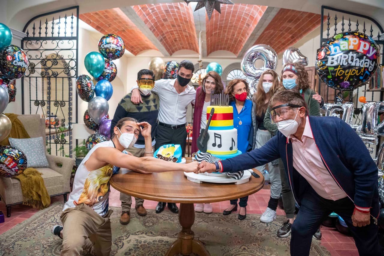 ¿Qué le pasa a mi familia? Celebra cumpleaños de Emilio Osorio