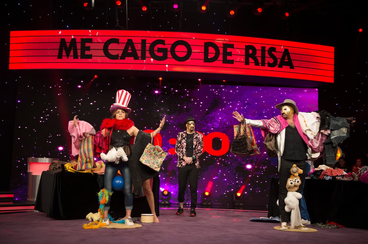 El invitado a lado de Alejandra, La Jarocha, Rivera.