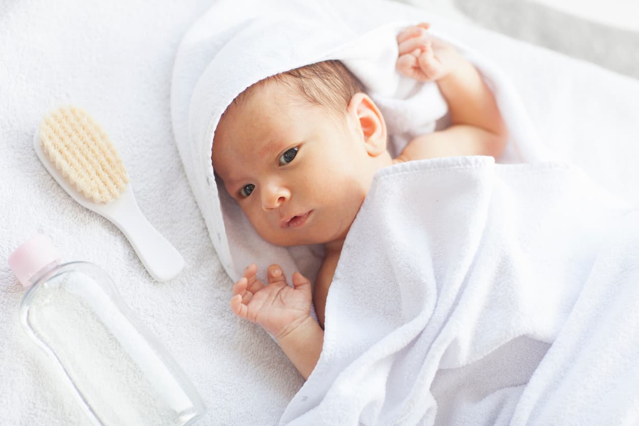 15 cuidados básicos que todos los bebés recién nacidos necesitan