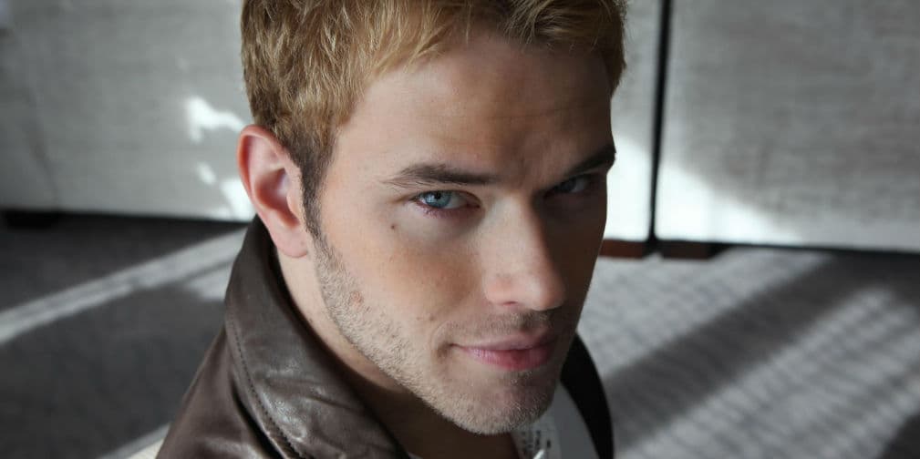 Kellan Christopher Lutz nació en Dakota del Norte, 15 de marzo de 1985 y es un actor estadounidense.