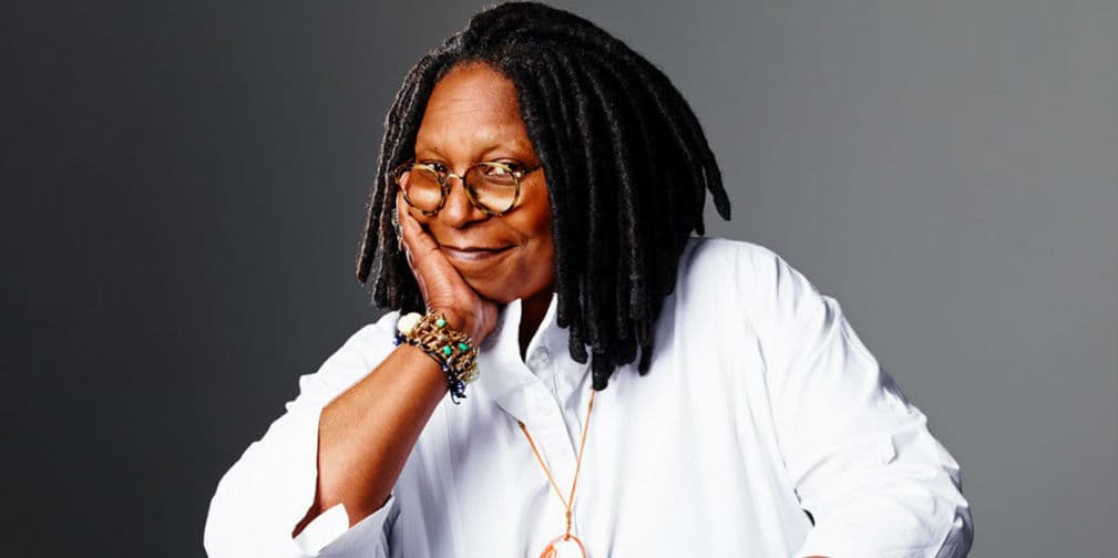 8. Whoopi Goldberg: Tenía 18 años cuando dio a luz a su hija Alex, con su entonces novio Alvin Martin.