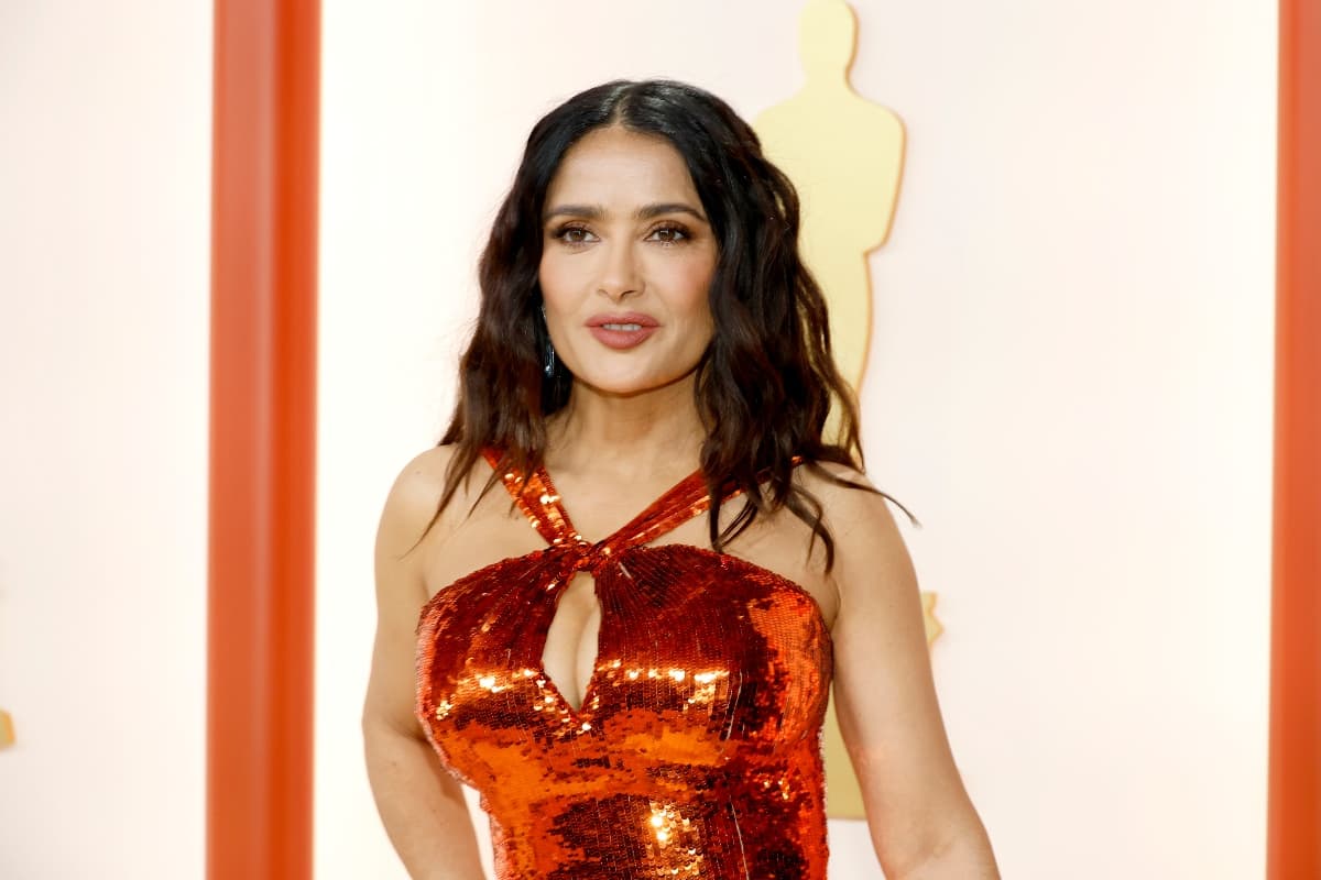 Salma Hayek: los mejores looks de la actriz en los Premios Óscar