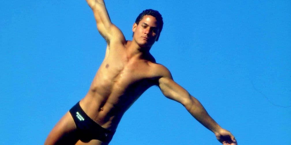 3. Greg Louganis: El ex clavadista declaró en 1994 que era homosexual y un año después que tenía VIH.