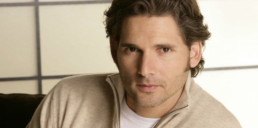 En 1996, Eric Bana fue nombrado como el Soltero del Año por la revista Cleo.