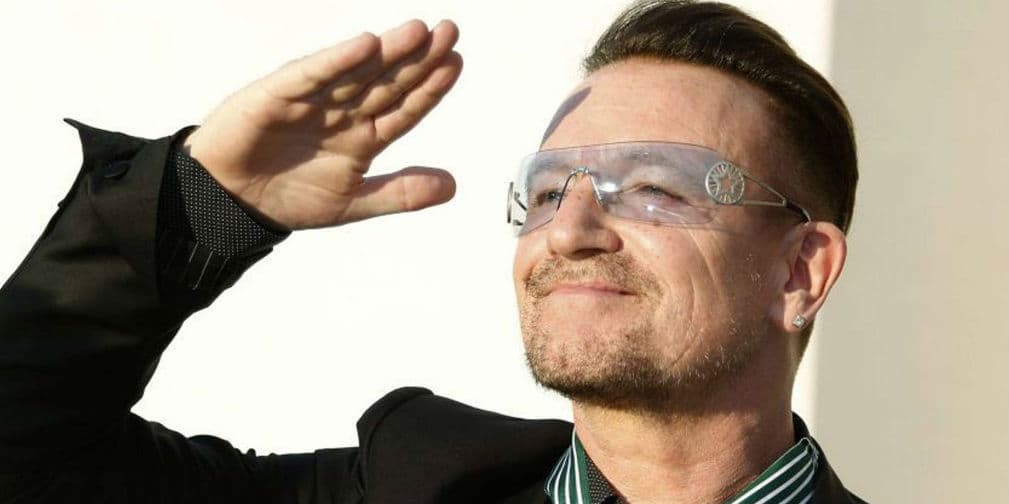El vocalista de la banda U2 es uno de los más reconocidos y tiene una fortuna de 590 mdd.